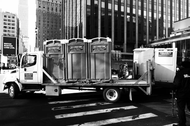 Best Porta potty delivery and setup  in Manchester, OH
